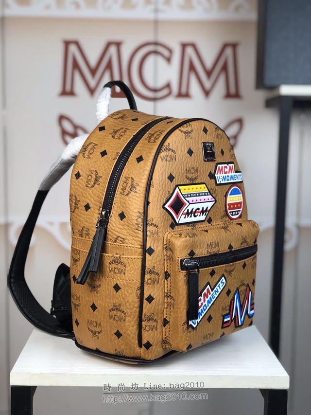 MCM雙肩背包 原單 5816 Victory Patch Stark雙肩包 標誌性Visetos塗層帆布 貼花裝飾 MCM女背包  mdmc1454
